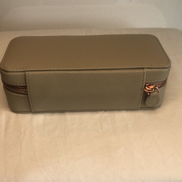 RACHEL ZOE slate gray Jewelery travel mini case. - Picture 6 of 12